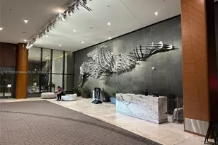 68 SE 6th St, Miami, FL 33131 - Photo 21