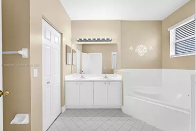 22264 SW 93rd Ct, Cutler Bay, FL 33190 - Photo 47