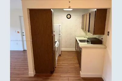 7160 Fairway Dr #J18, Miami Lakes, FL 33014 - Photo 5