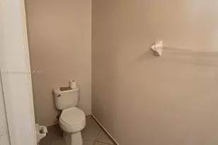 9051 SW 227th St, Cutler Bay, FL 33190 - Photo 7