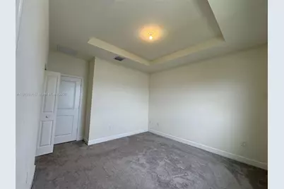 11325 W 34th Way, Hialeah, FL 33018 - Photo 37