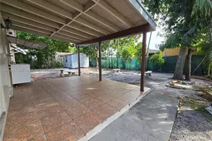 6610 NW 41st St, Virginia Gardens, FL 33166 - Photo 21