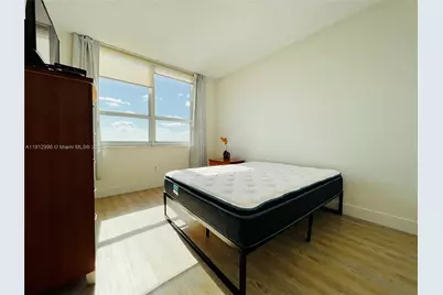 1155 Brickell Bay Dr #510, Miami, FL 33131 - Photo 5