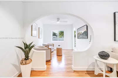 114 NE 107th St, Miami Shores, FL 33161 - Photo 9