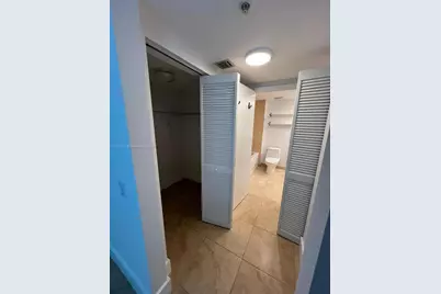 41 SE 5 St #915, Miami, FL 33131 - Photo 11