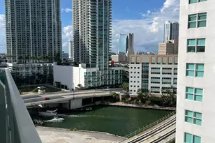 41 SE 5th St, Miami, FL 33131 - Photo 5