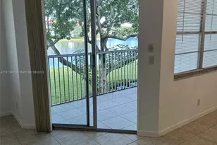 13001 SW 15th Ct, Pembroke Pines, FL 33027 - Photo 11