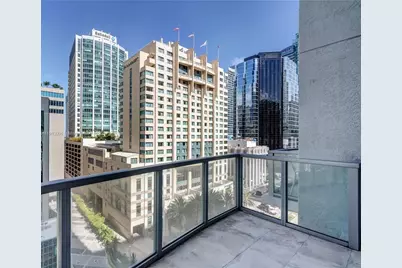 1060 Brickell Ave #1007, Miami, FL 33131 - Photo 11