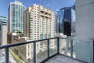 1060 Brickell Ave, Miami, FL 33131 - Photo 11