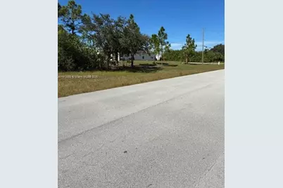 9036 Largo Cir, Labelle, FL 33935 - Photo 3