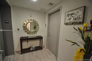 488 NE 18th St, Miami, FL 33132 - Photo 13