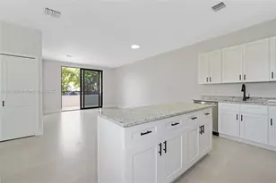 4303 E 8th Ct, Hialeah, FL 33013 - Photo 7