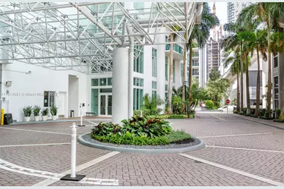 41 SE 5th St #1508, Miami, FL 33131 - Photo 25