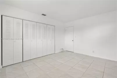 856 SW 10th St #1, Hallandale Beach, FL 33009 - Photo 13