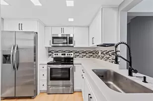 8617 SW 68th Ct, Pinecrest, FL 33156 - Photo 3