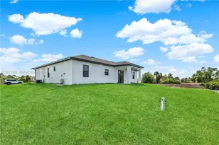 916 Manresa Ave S, Lehigh Acres, FL 33974 - Photo 25