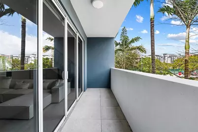 704 NE 5th St, Fort Lauderdale, FL 33301 - Photo 13