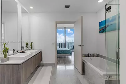 801 S Miami Ave #5206, Miami, FL 33130 - Photo 15