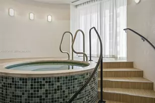 11 NE 6th St, Miami, FL 33132 - Photo 39