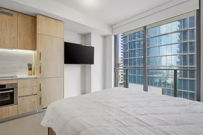 11 NE 6th St #1906, Miami, FL 33132 - Photo 7