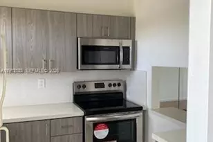 8460 Sunrise Lakes Blvd, Sunrise, FL 33322 - Photo 5