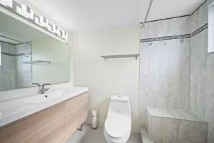 810 SE 7th St, Deerfield Beach, FL 33441 - Photo 27