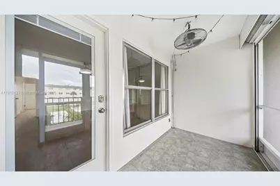 810 SE 7th St #306, Deerfield Beach, FL 33441 - Photo 3