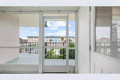 810 SE 7th St #306, Deerfield Beach, FL 33441 - Photo 5