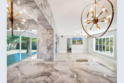 2421 NE 7th Pl, Fort Lauderdale, FL 33304 - Photo 15