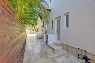 2421 NE 7th Pl, Fort Lauderdale, FL 33304 - Photo 45