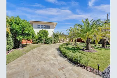 2421 NE 7th Pl, Fort Lauderdale, FL 33304 - Photo 41