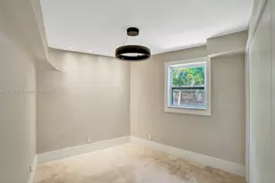 2421 NE 7th Pl, Fort Lauderdale, FL 33304 - Photo 21