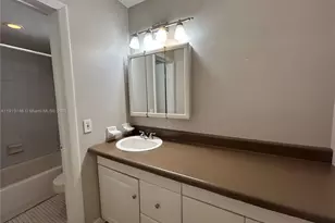 6505 Winfield Blvd, Margate, FL 33063 - Photo 9