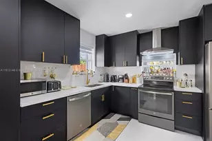 1115 N 13th Terrace, Hollywood, FL 33019 - Photo 15