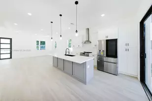 2925 13th St N, Saint Petersburg, FL 33704 - Photo 13