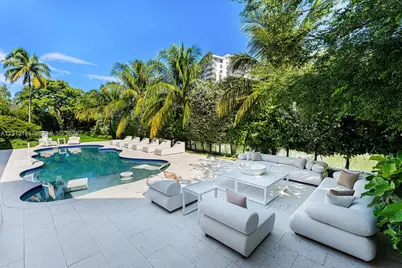 2801 Flamingo Dr, Miami Beach, FL 33140 - Photo 3