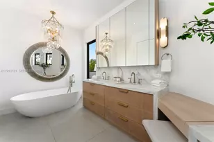 2801 Flamingo Dr, Miami Beach, FL 33140 - Photo 11