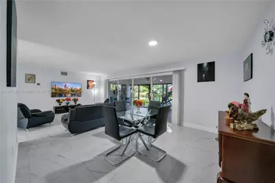 246 SE 44th St, Cape Coral, FL 33904 - Photo 9