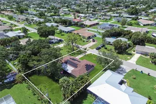 246 SE 44th St, Cape Coral, FL 33904 - Photo 43