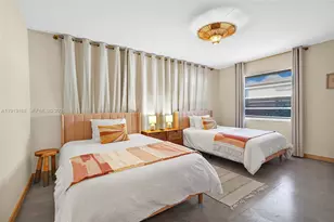 1012 NE 2nd St, Hallandale Beach, FL 33009 - Photo 19