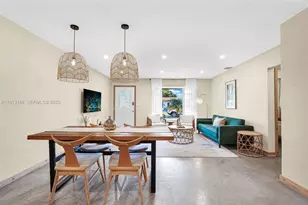 1012 NE 2nd St, Hallandale Beach, FL 33009 - Photo 9