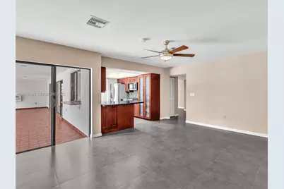 6360 Simmons St, Miami Lakes, FL 33014 - Photo 13