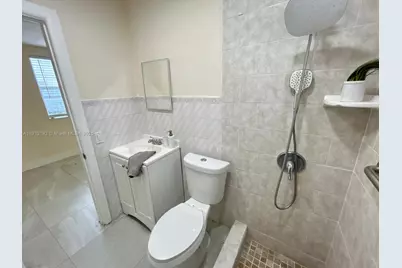 610 E 8th Ave, Hialeah, FL 33010 - Photo 53