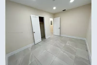 610 E 8th Ave, Hialeah, FL 33010 - Photo 27