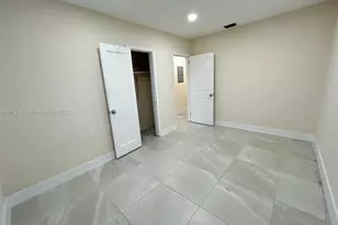 610 E 8th Ave, Hialeah, FL 33010 - Photo 27