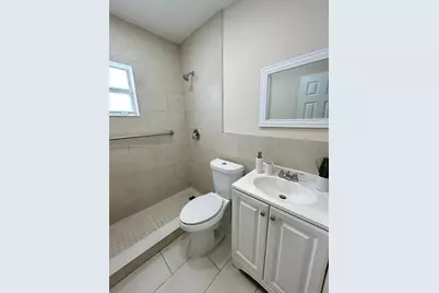 610 E 8th Ave, Hialeah, FL 33010 - Photo 37