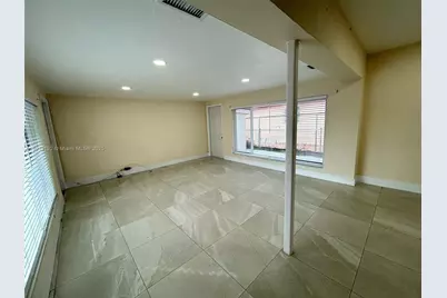 610 E 8th Ave, Hialeah, FL 33010 - Photo 9