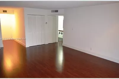 290 174th St #M10, Sunny Isles Beach, FL 33160 - Photo 5