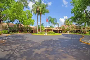 8901 Sunrise Lakes Blvd, Sunrise, FL 33322 - Photo 29