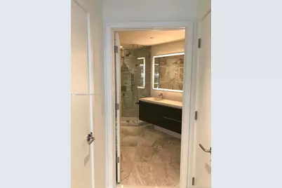 851 NE 1st Ave #903, Miami, FL 33132 - Photo 5